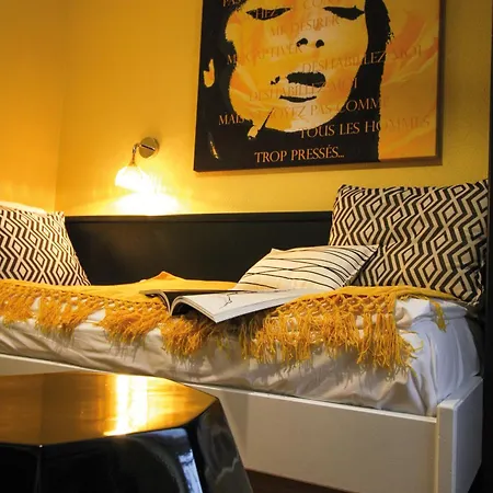 Roses Hotel