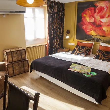 Roses Hotel Strasburg