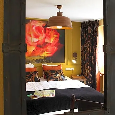 Roses Hotel