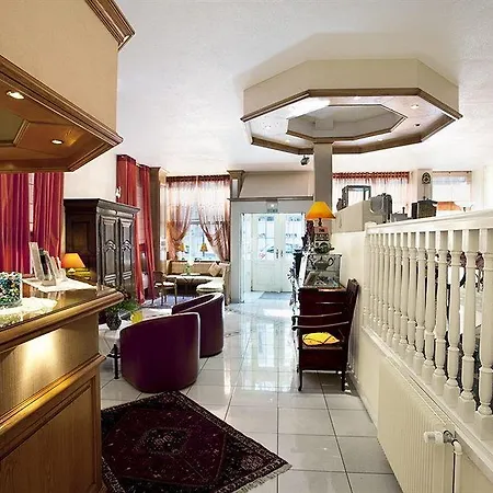 Roses Hotel 3*