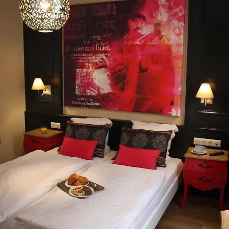 Roses 3* Straatsburg