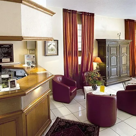 Roses Hotel Strasburg